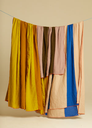Cirque Tablecloth | Squid Ink con Baguette